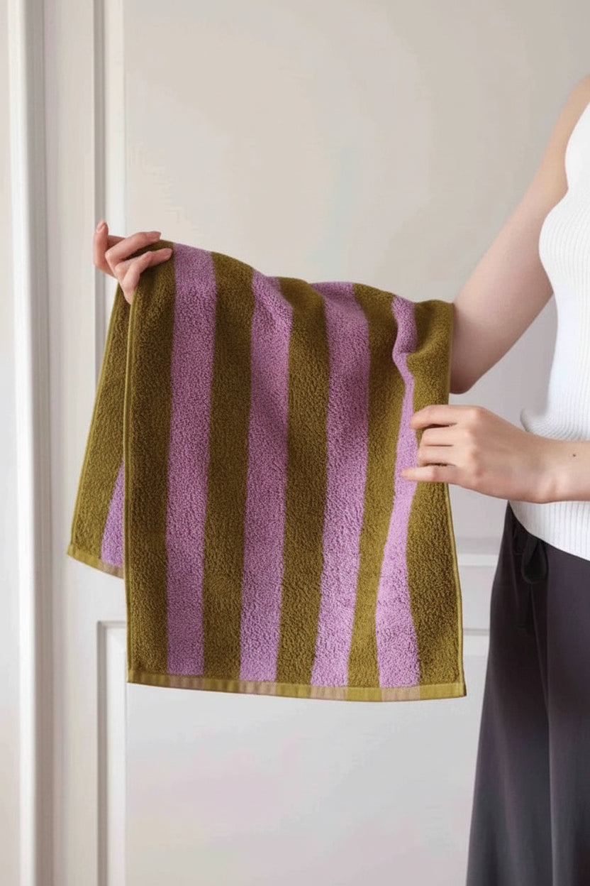 Ultra Soft Absorbent Retro Stripe Bath Towel - 100% Organic Premium Combed Cotton
