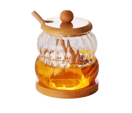 Honey Jar with Spoon and Sealing Lid 330/450ML Glass Honey Jar with Wooden Honey Spoon Tray Sealed Syrup Dispenser