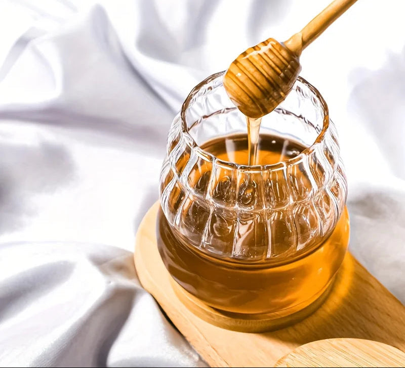 Honey Jar with Spoon and Sealing Lid 330/450ML Glass Honey Jar with Wooden Honey Spoon Tray Sealed Syrup Dispenser