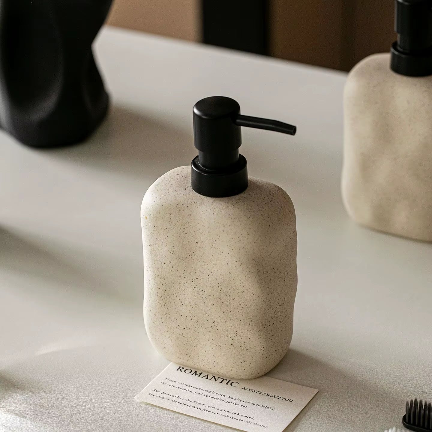 450ML Ceramic Wabi-Sabi Lotion Bottle Squeeze Bottle Soap Dispenser Shampoo Lotion Conditioner Bottle Bathroom Accessories