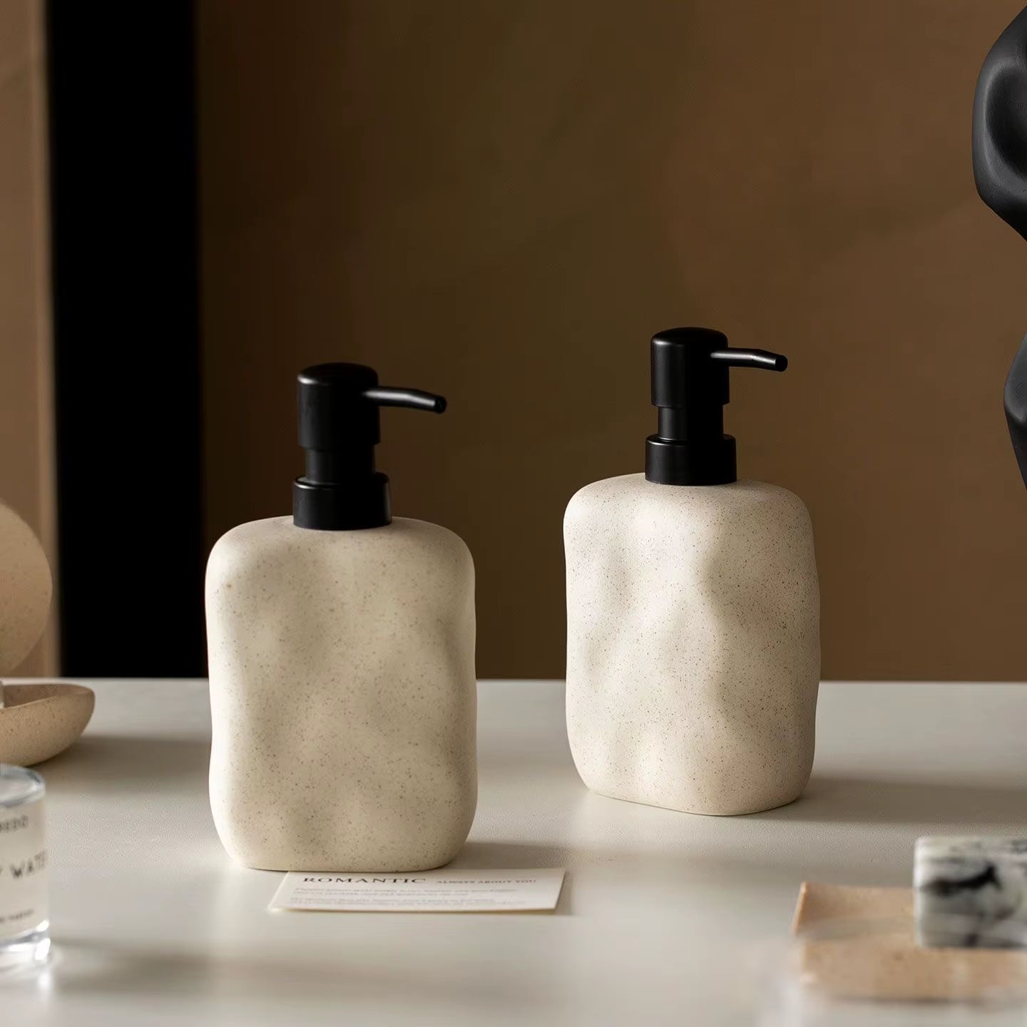 450ML Ceramic Wabi-Sabi Lotion Bottle Squeeze Bottle Soap Dispenser Shampoo Lotion Conditioner Bottle Bathroom Accessories