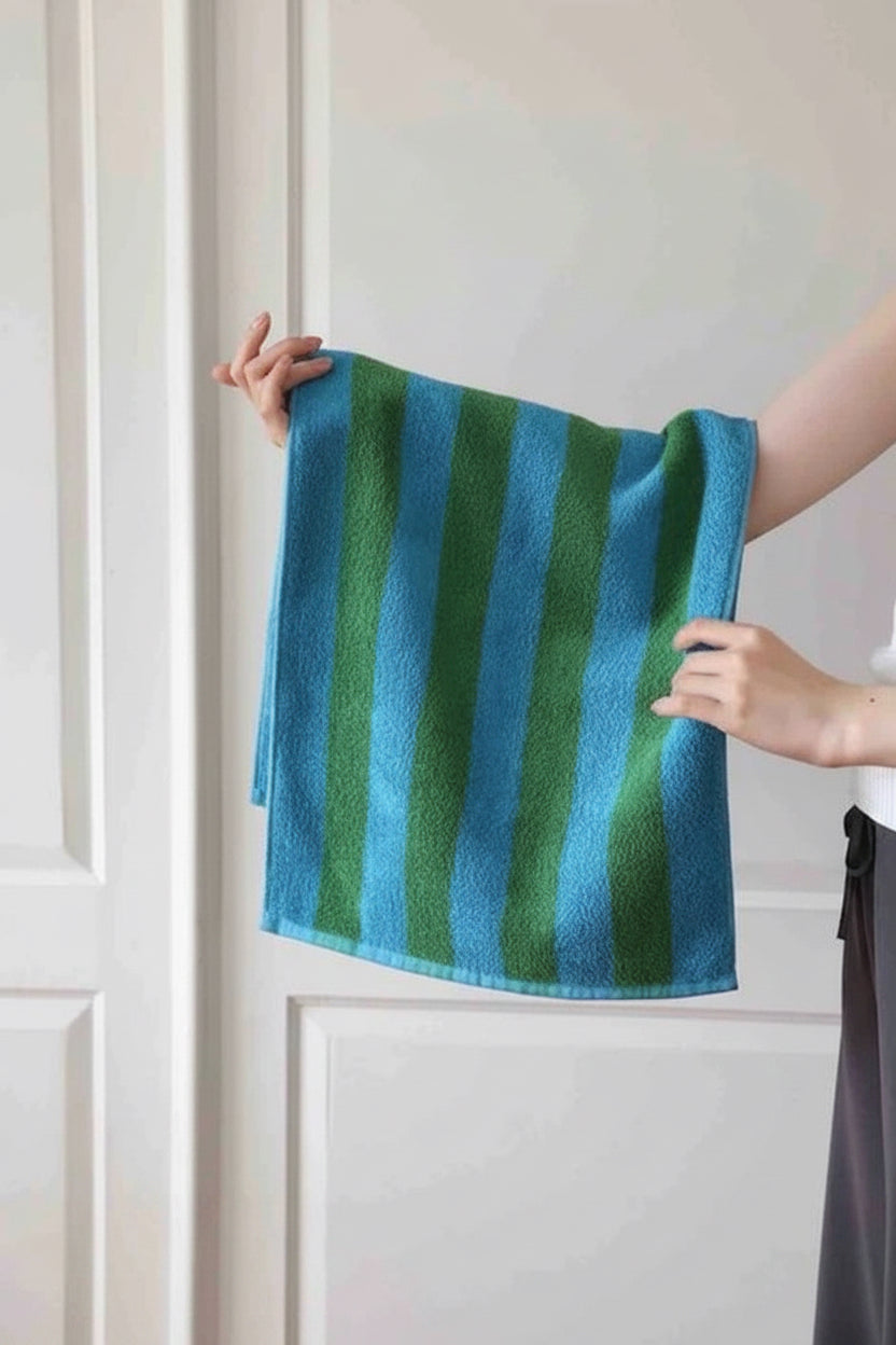 Ultra Soft Absorbent Retro Stripe Bath Towel - 100% Organic Premium Combed Cotton